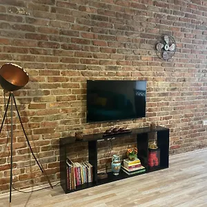 https://apt-bricks-near-pazari-i-ri.hotels-in-tirana.com
