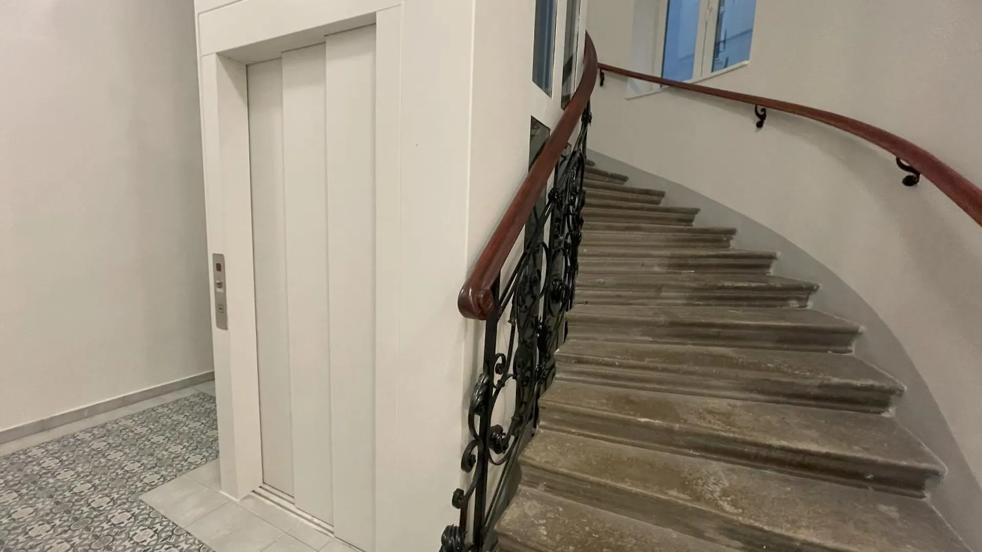 Home Sweet Home - Vienna Central 0*,  Österreich