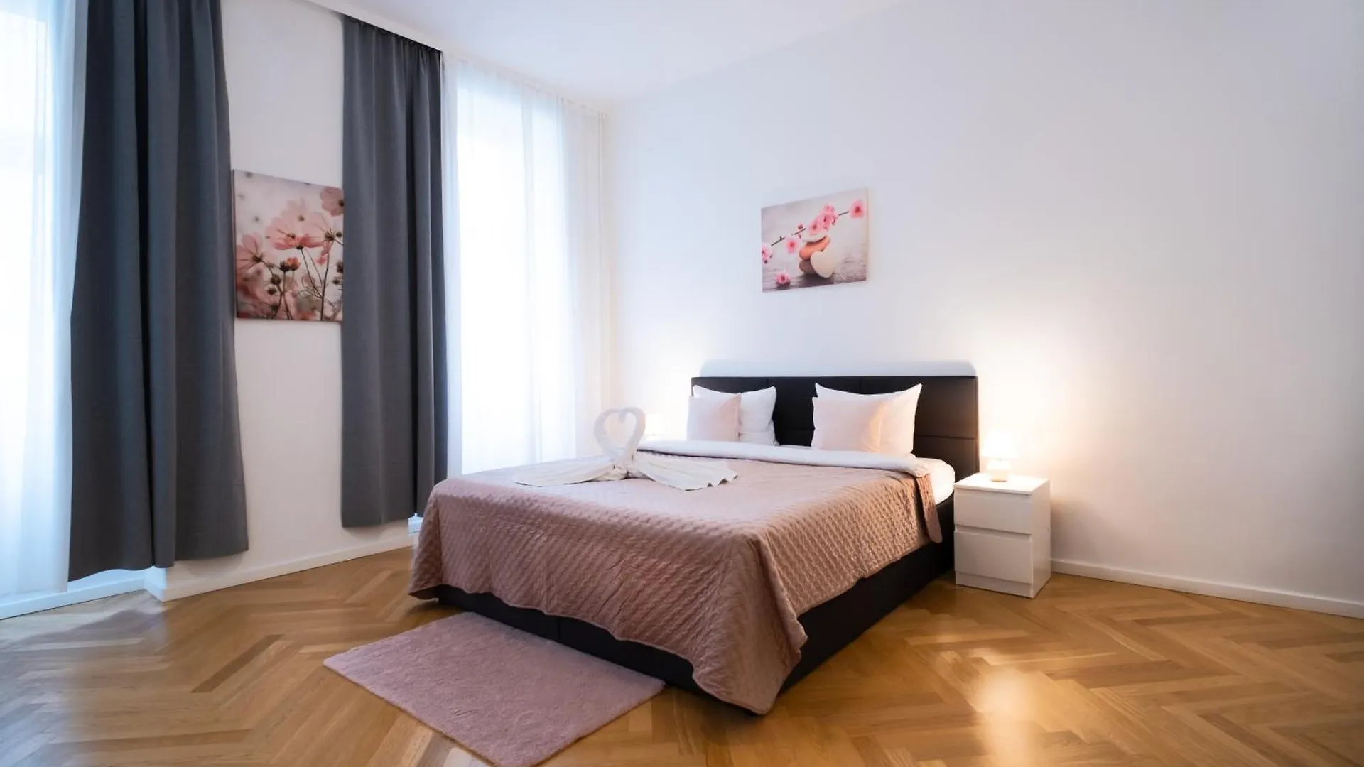 Home Sweet Home - Vienna Central 0*,  Österreich