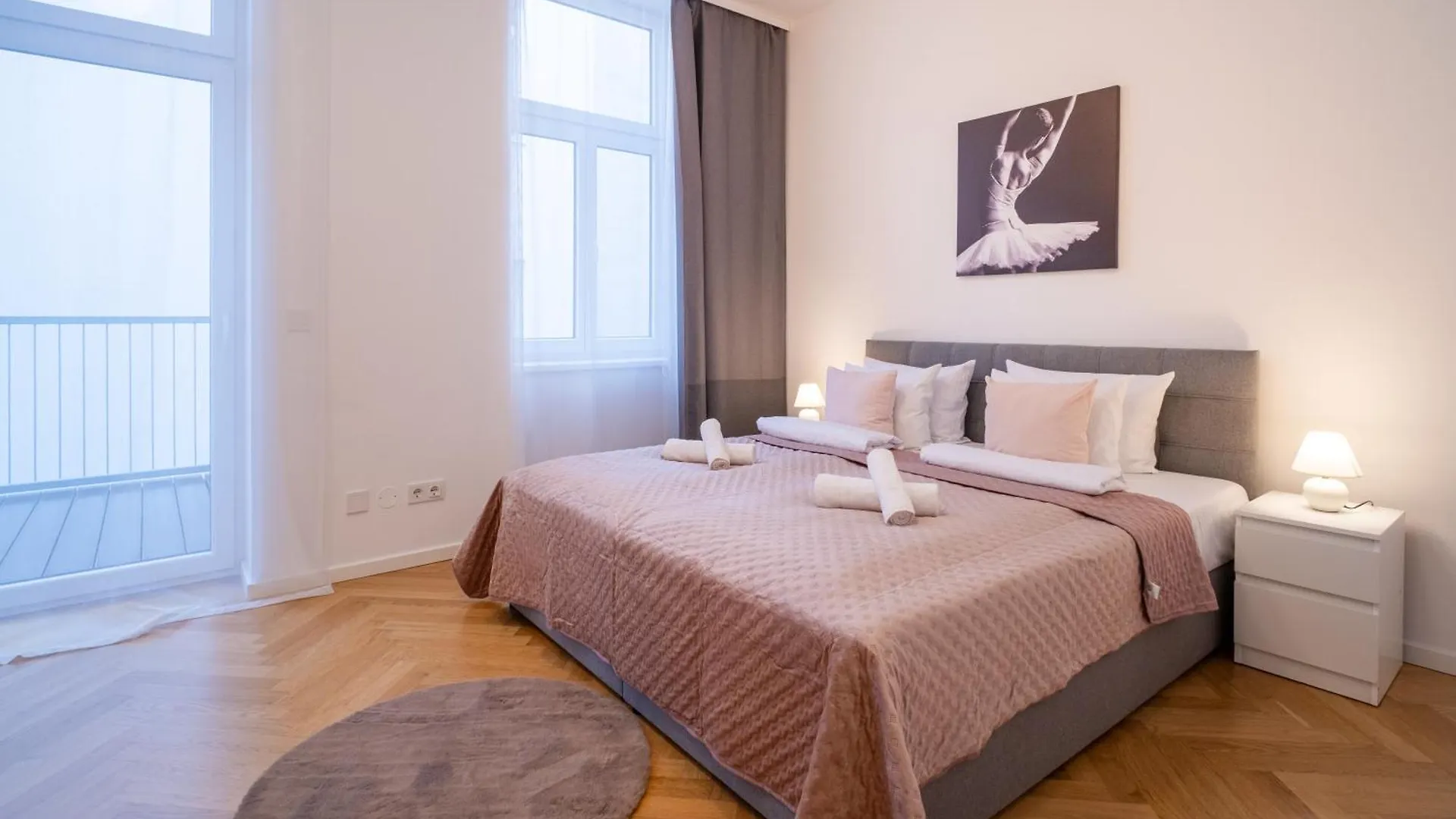 Home Sweet Home - Vienna Central